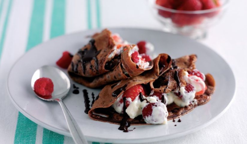 Chocolate Berry Pancakes with Minted Yoghurt Recipe: Veggie