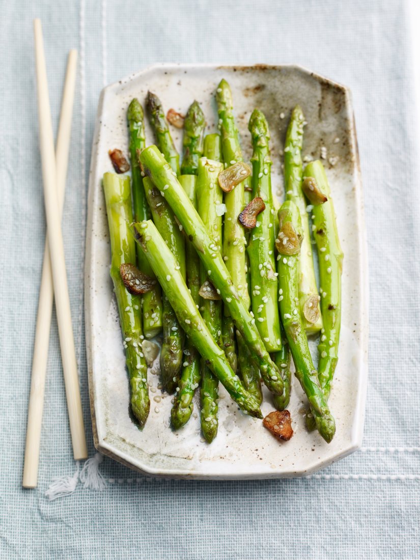 Sesame and Garlic Roasted British Asparagus Recipe: Veggie