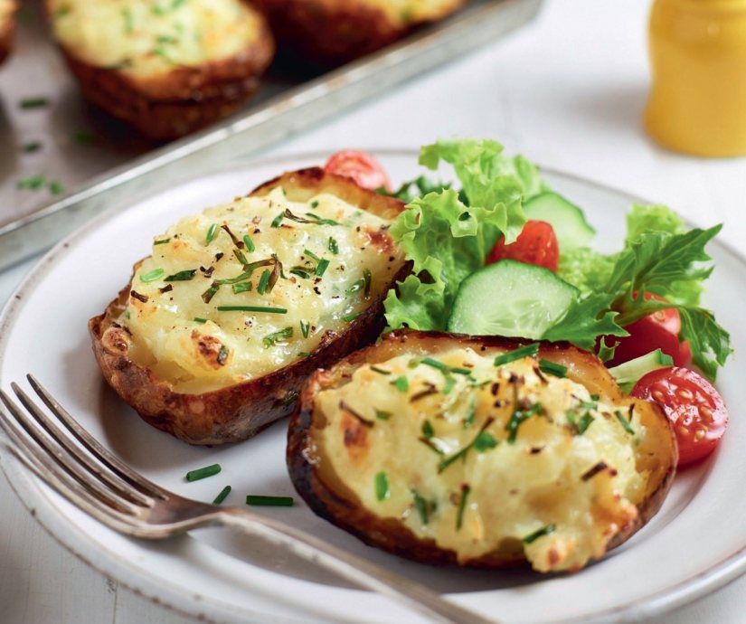 Twice-Baked Sour Cream and Chive Potatoes Recipe: Veggie