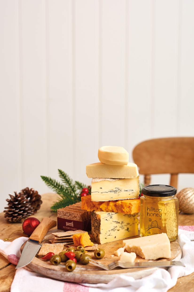 The perfect veggie-friendly cheese pairings for your Christmas spread
