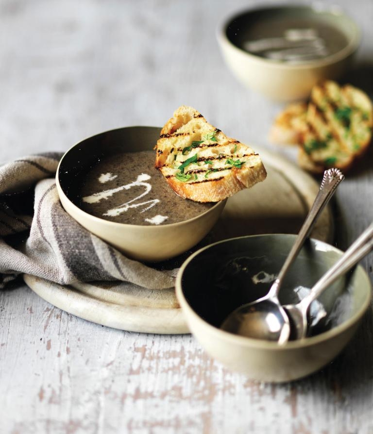 Creamy mushroom soup with garlic toast