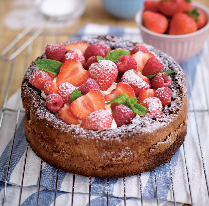 Gluten-Free Chocolate Cake with Strawberries and Raspberries Recipe: Veggie