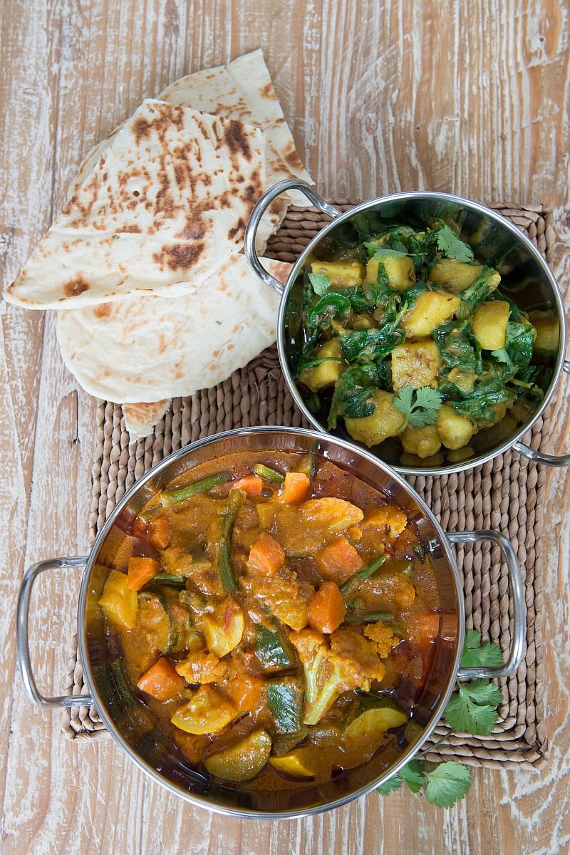 Mild Vegetable Curry with Saag Aloo Recipe: Veggie