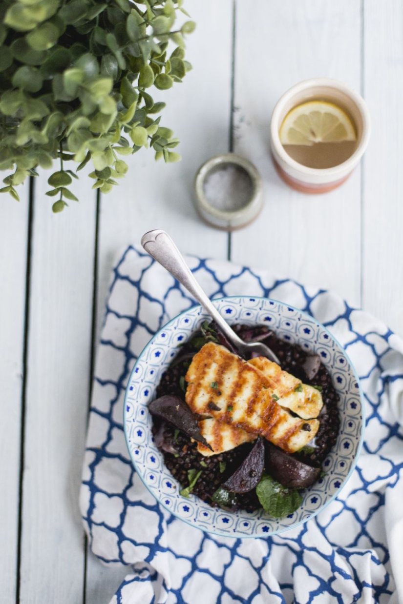 Clean Eating Alice’s Warm Lentil and Beetroot Salad with Sumac and Halloumi Recipe: Veggie