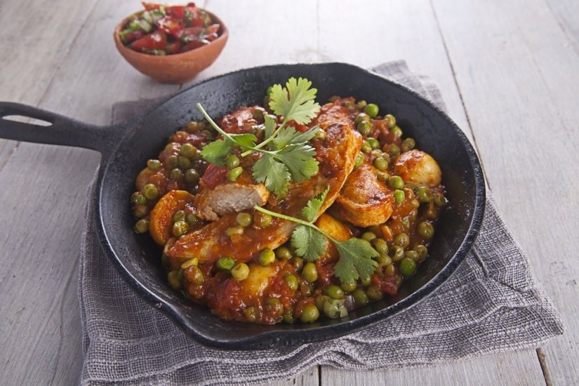 Spicy Quorn Curry with Potatoes & Peas Recipe: Veggie