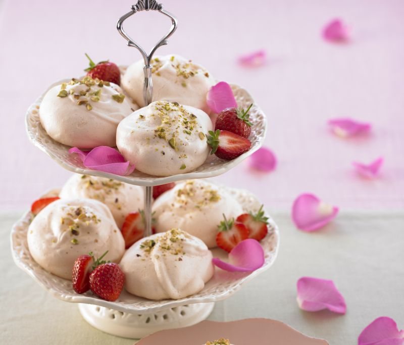 Rosewater and Pistachio Meringues with Fresh Strawberries and Vanilla Cream Recipe: Veggie Magazine
