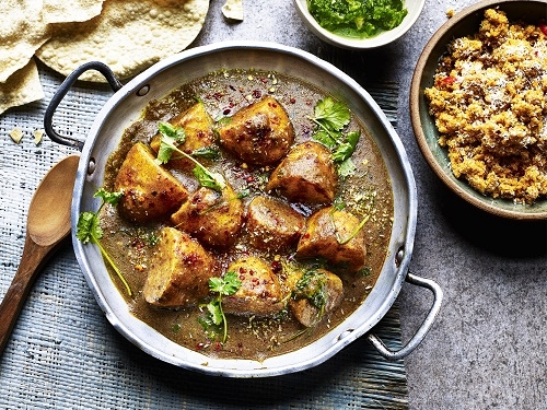 INDIAN SPICED POTATO AND COCONUT CURRY