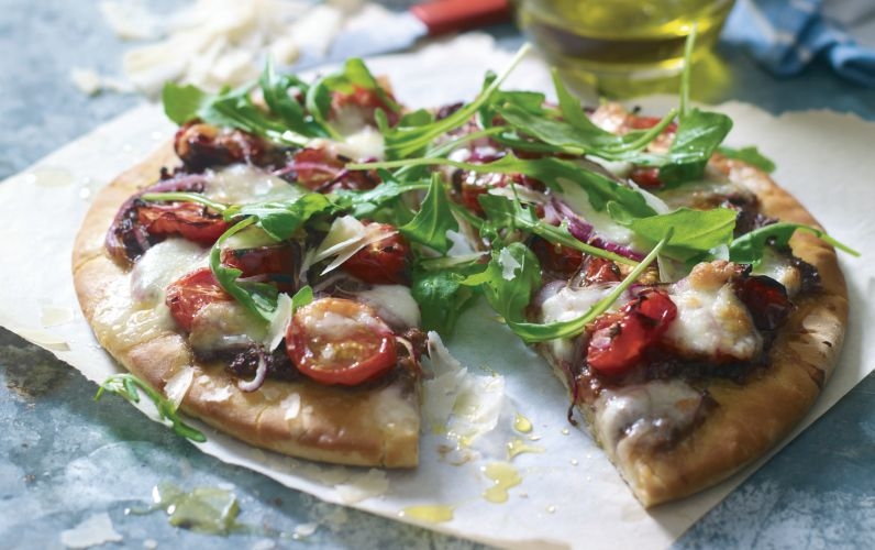Tomato and Rocket Pizza