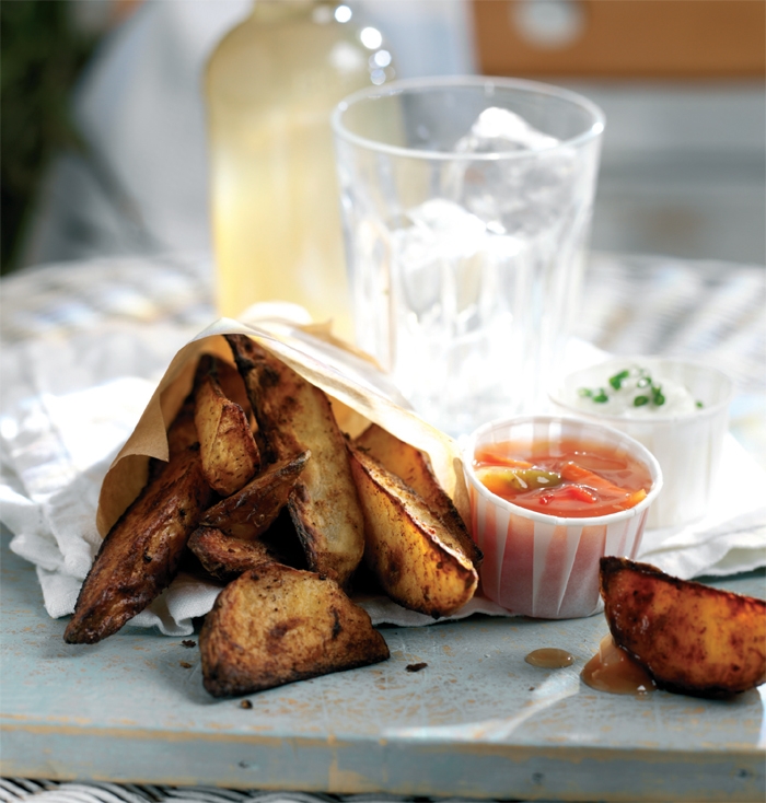 Oven-baked Potato Wedges with Soft Cheese and Sweet and Sour Dips