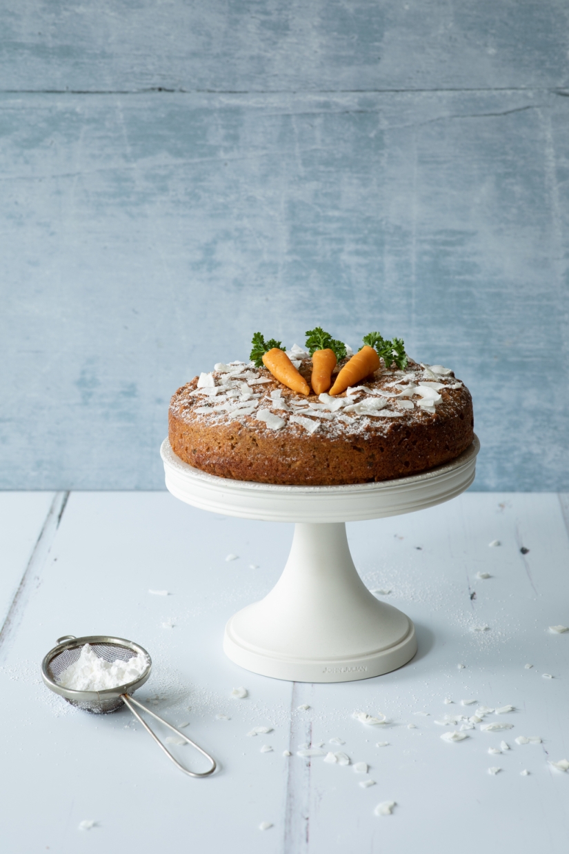 Carrot, almond and coconut cake