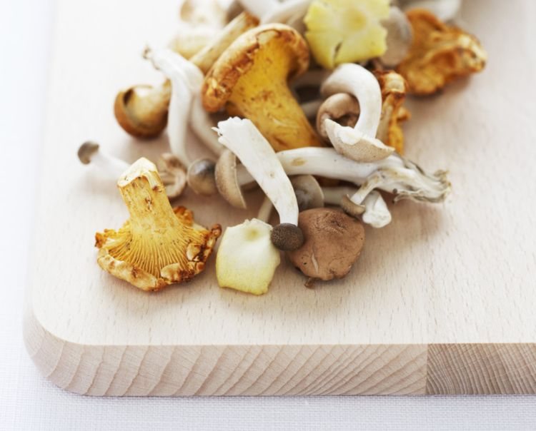 Mushroom and Nutmeg Ravioli with a Lemon Dill Sauce Recipe: Veggie